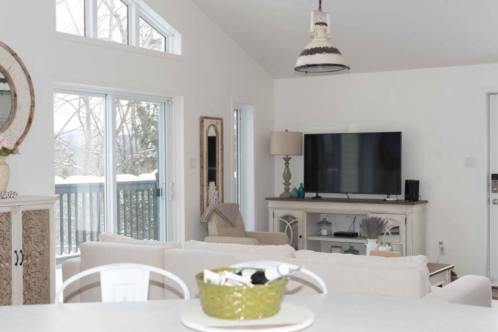 French Countryside Chic 2-Bedroom Chalet Prince Mont-Tremblant Kültér fotó